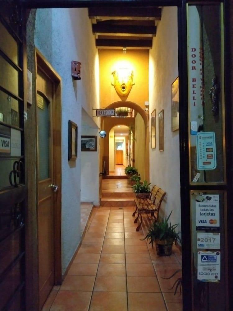 Hotel Casa Galeana 모렐리아 외부 사진